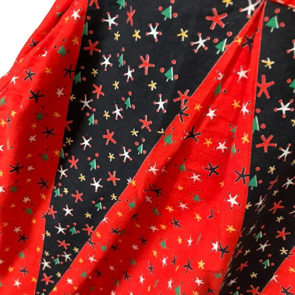 Elegant Red and Black Star Patterned Apron